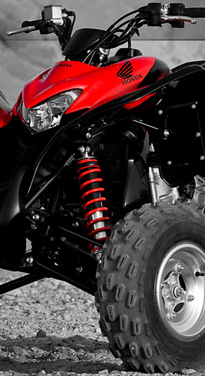 Motorcykel ATV på Sennans MC-verkstad.